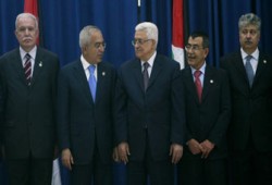 إجماع فلسطيني على رفض حكومة فياض الأمريكية