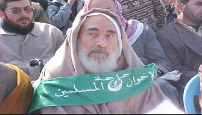 ضابط صهيوني: الشيخ أحمد ياسين عاش بطلاً!!