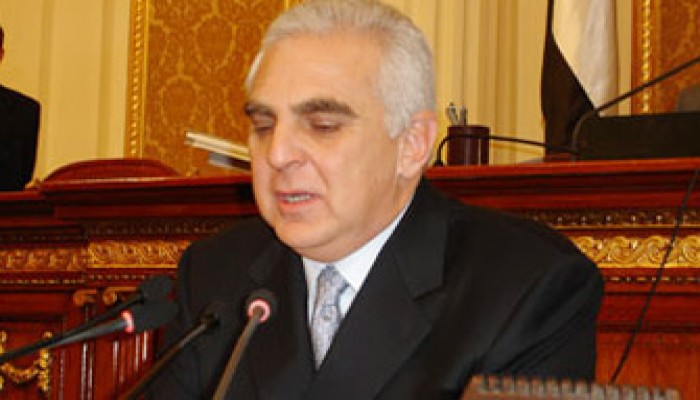 أباظة يعترف بمشكلة تسعير الحاصلات الزراعية