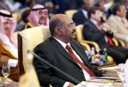 البشير يتوجه إلى السعودية ويواصل تحدي "الجنائية"