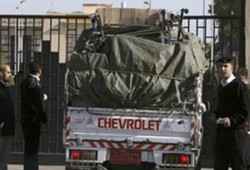 إغلاق "رفح" وتحديد "للمنطار".. أزمة معابر غزة بين القاهرة وتل أبيب