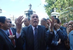 نجاح الباحثين في إجبار المراكز على صرف زياداتهم المستحقة