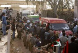 قافلة "شريان الحياة" تسلم مساعداتها لحكومة هنية
