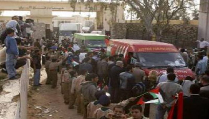قافلة "شريان الحياة" تسلم مساعداتها لحكومة هنية