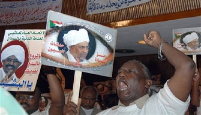 عمر البشير.. تاريخ من التحدي