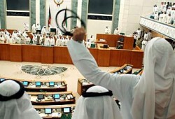 الحسم الدستوري ينتظر مجلس الأمة الكويتي اليوم