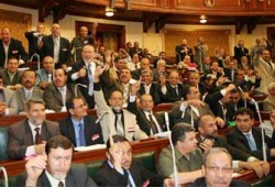 الإخوان والمعارضة فضحوا الحكومة في استجوابات غزة