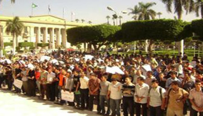 في يوم الطالب العالمي.. إلى أمل الأمة المنتظر