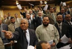 9 استجوابات جديدة تتهم الحكومة بإهدار المال العام
