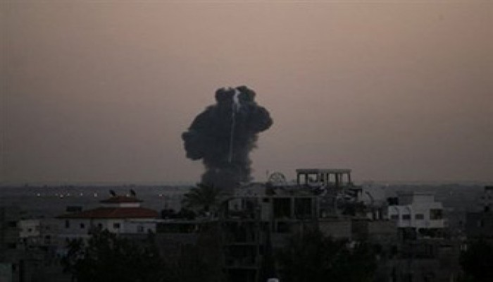 استشهاد شاب فلسطيني وغارتان على جنوب قطاع غزة