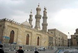 الأزهر يعترض على مشروع زينب رضوان