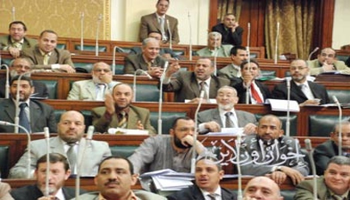 مواجهة بين نواب الإخوان والحكومة بسبب الغاز والقطن