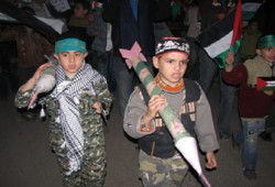 سمية مشهور تكتب: كيف نربي أبناءنا على الجهاد؟!