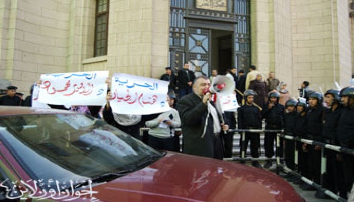 أهالي الأطباء المعتقلين يطالبون النائب العام بالإفراج عنهم