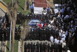 الأمن يحتجز قافلة أطباء القليوبية لفك حصار غزة