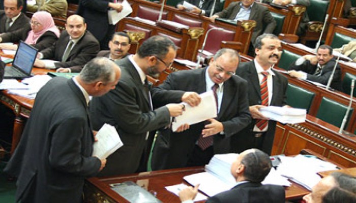 البرلمان يرفض مناقشة تصدير الغاز وحصار غزة والقرصنة