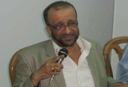 والداي المسيطران.. كيف أتعامل معهما؟