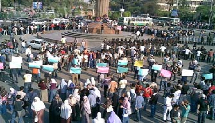 انتفاضة طلابية بجامعة القاهرة لنصرة غزة