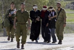 عائلة فلسطينية تطلب الكشف عن مصير 4 نسوة اختطفهن الاحتلال