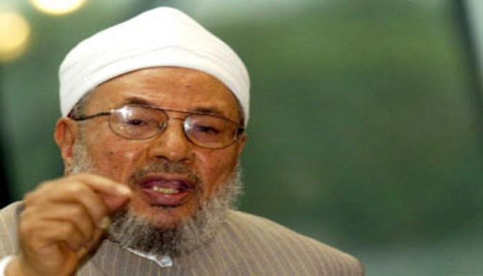 القرضاوي يدعو إلى التصدي لحملات التنصير في الدول الإسلامية