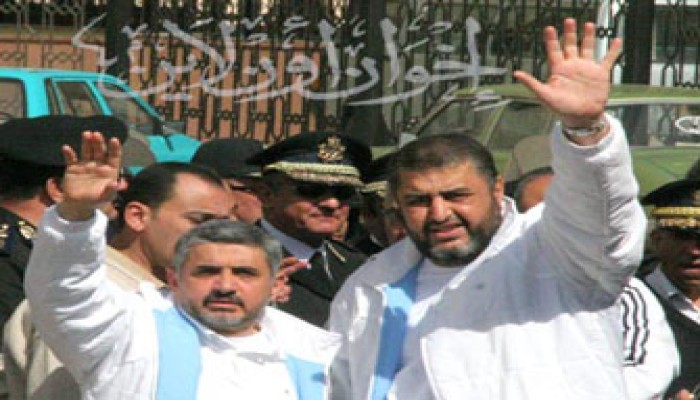 تأجيل طعنَي الإخوان المحالين إلى العسكرية للمرة الثالثة!