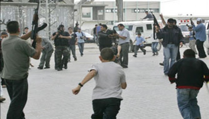 محللون فلسطينيون يرسمون سيناريوهات التهدئة مع الكيان