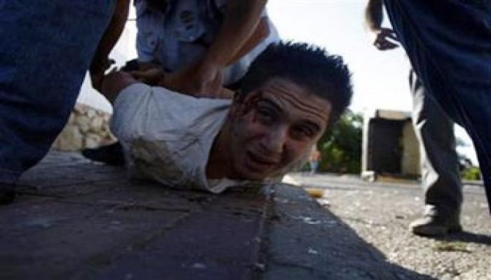 اشتباكات عكا.. هل تنذر بتفريغ فلسطين من أهلها؟