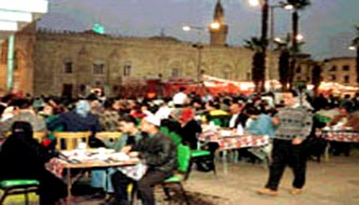 بنات الـ15 سنة.. تجربة إفطار 250 أسرة