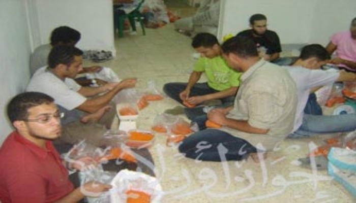 الشباب والعمل التطوعي.. البداية لطريق الهداية