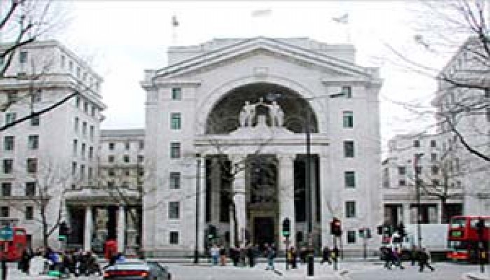 مصادرة أجهزة بث إذاعة بي بي سي في الخليل