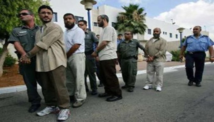 العمل الإسلامي يطالب الحكومة بإطلاق سراح الأسرى الأربعة