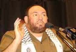 نزال: وفد من حماس يتوجه إلى القاهرة لتقييم التهدئة