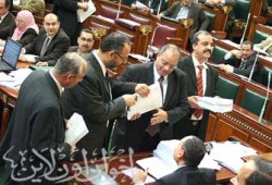 وزير الثقافة يتهرب من اتهامات راضي بإهانة مصر في سويسرا