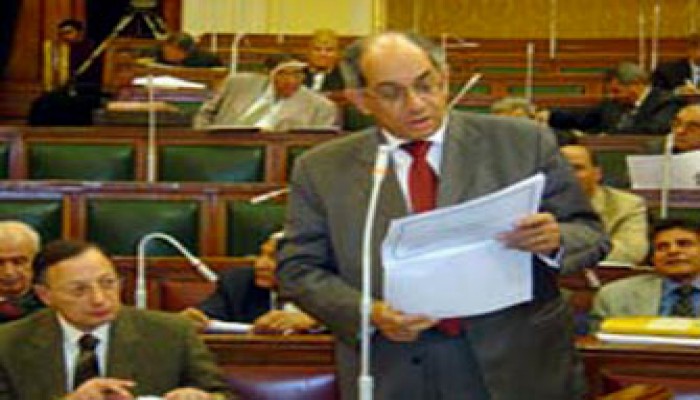 الحكومة تحمِّل ارتفاع أسعار البترول مسئولية الغلاء بمصر
