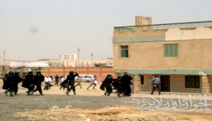 في الجلسة العسكرية اليوم.. اعتقال صحفيين ومراسلين!