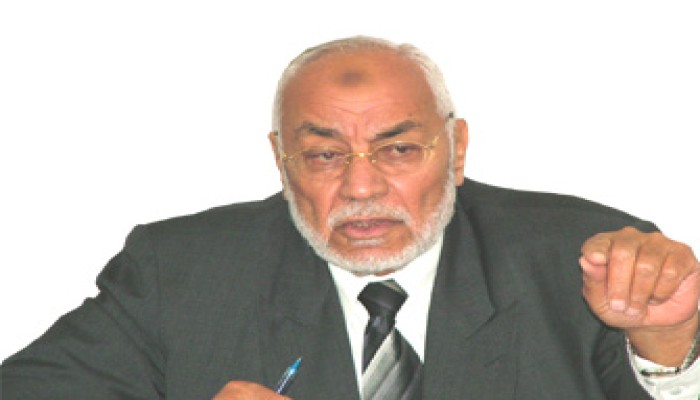 عاكف: لا تناقض بين الإخلاص للأوطان والتمسك بالإسلام
