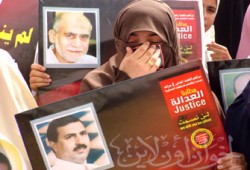 دفاع المحالين للعسكرية: تأجيل القضية يؤكد استبداد النظام