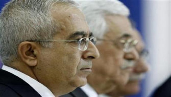 عضو بمنظمة التحرير يتهم حكومة فياض بالفساد المالي والإداري