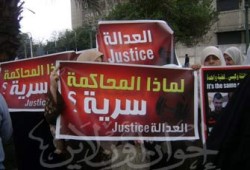 خبراء ومثقفون: على النظام مراجعة "عقله" قبل النطق بحكم العسكرية