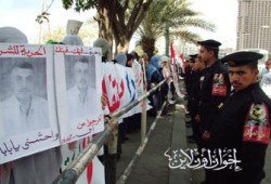 احتجاج أسر المحالين للعسكرية أمام المجلس القومي للمرأة