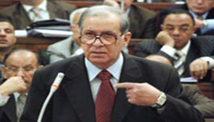 جودت الملط يعلن سقوط حكومة نظيف