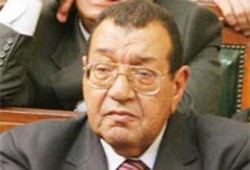 رئيس لجنة النقل بمجلس الشعب يهدد وزير التضامن الاجتماعي