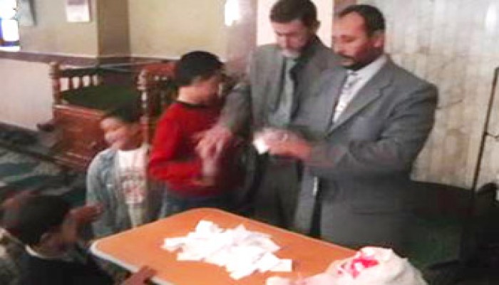 فريد إسماعيل يجري قرعةً علنيةً على 10 تأشيرات للحج