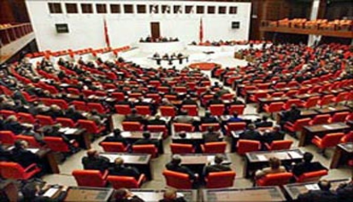 تركيا.. البرلمان يقر التدخل العسكري في العراق
