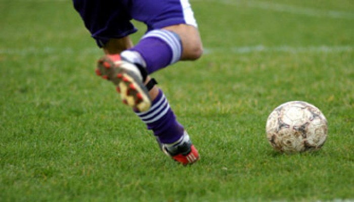 دورات كرة القدم.. وشبهة القمار!