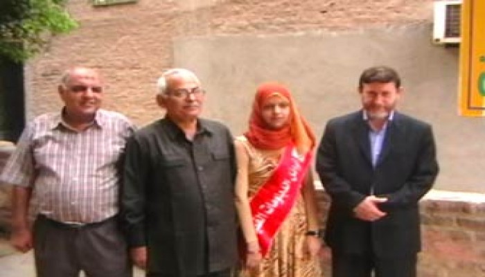 د. فريد إسماعيل يكرم متفوقي فاقوس بالشرقية