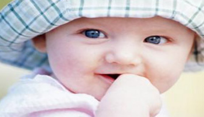 مشكلة تأخر النُّطق وقضاء الحَاجَة عند الأطفال