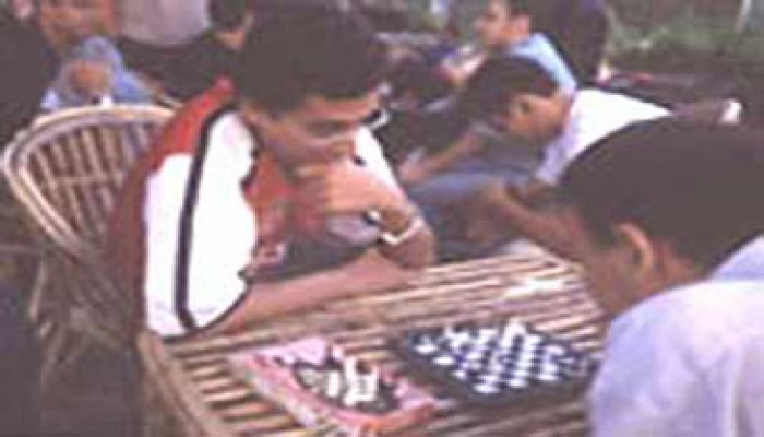 ابني بدأ يضعف في التزامه.. ماذا أفعل؟