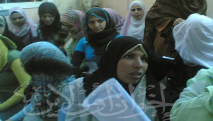 200 طالبة في دورة عبد الله عليوة للكمبيوتر