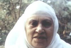 عامان على رحيل الداعية زينب الغزالي